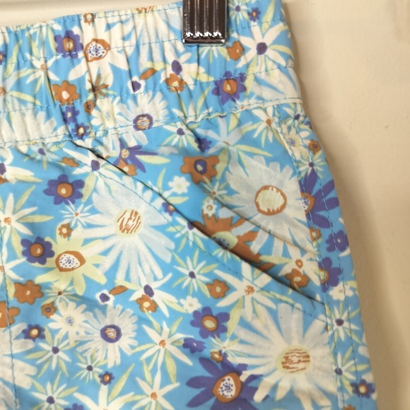 Patagonia Girls Costa Rica 3" Baggies Shorts Floral - Picture 6 of 8